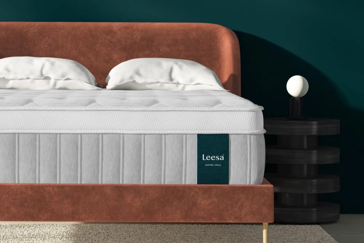 Leesa Sapira Chill Hybrid Mattress